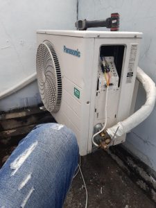 dich-vu-sua-chua-may-lanh-tai-quan-6-tho-sua-may-lanh-quan-6-1-600x800-225x300-1 Sửa Máy Lạnh Phú Hòa Bình Dương