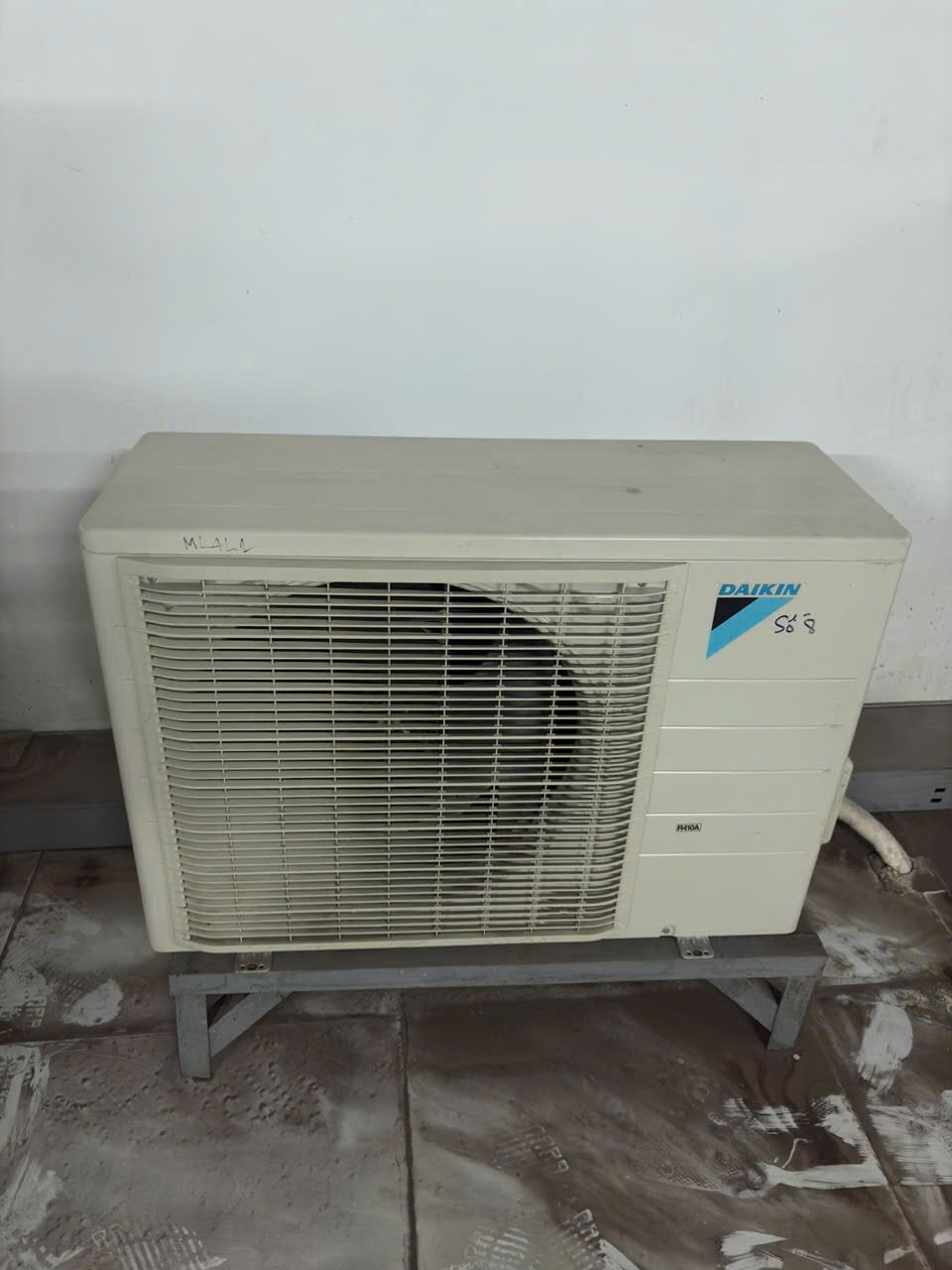 KIỂM TRA MÁY LẠNH TREO TƯỜNG TẠI THỦ DẦU MỘT