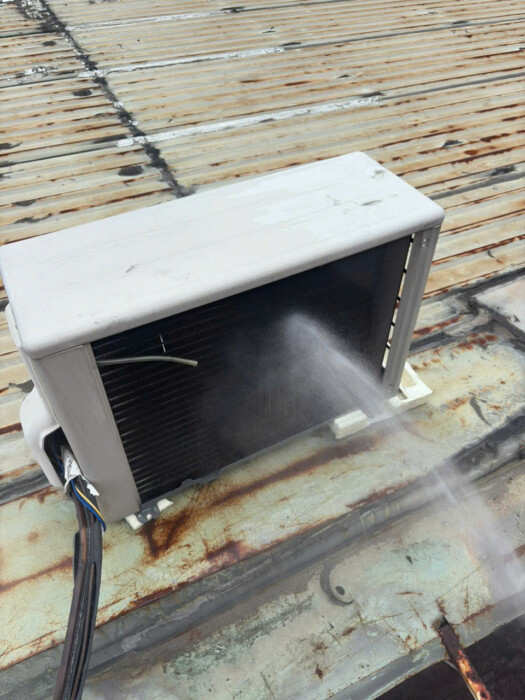 Vệ sinh máy lạnh Hòa Lợi